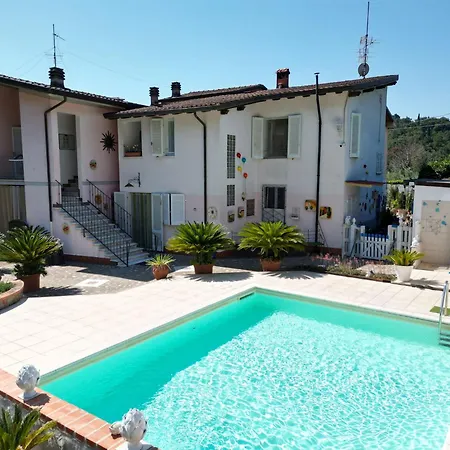 Casa Luigi Semesterbostad *